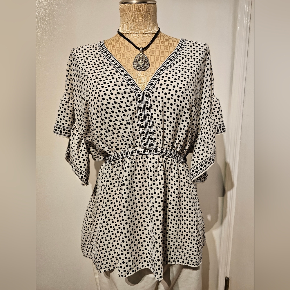 Woman's XL blouse.